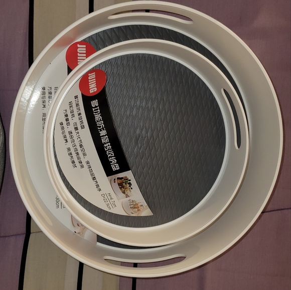 KisSealed 2 Pack Plastic Lazy Susan Turntable with Handle, Non-Skid - Picture 1 of 5